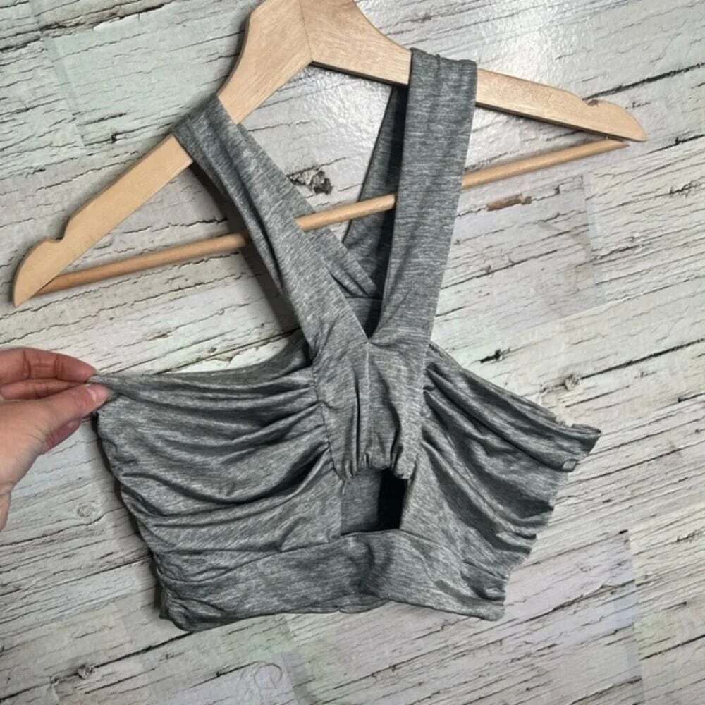 shakuhachi top  xs grey crop top